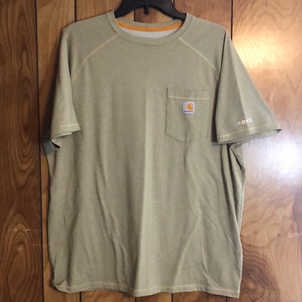 Men’s size L carhartt relaxed fit t-shirt